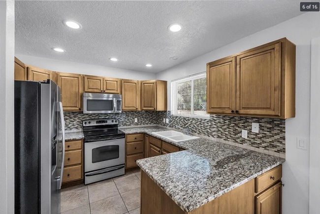 Building Photo - Single-Level 3 Bedroom Townhome in St. George