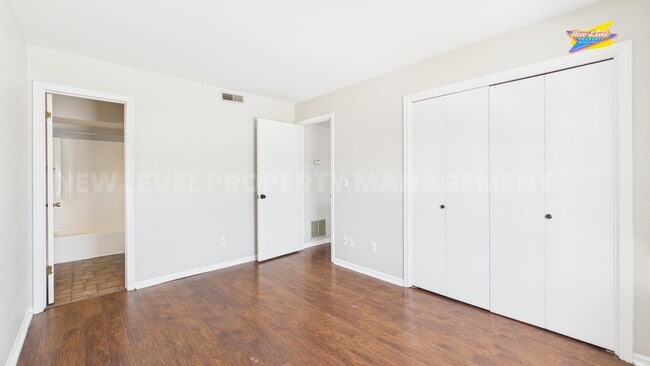 Building Photo - 1717 S Cypress St