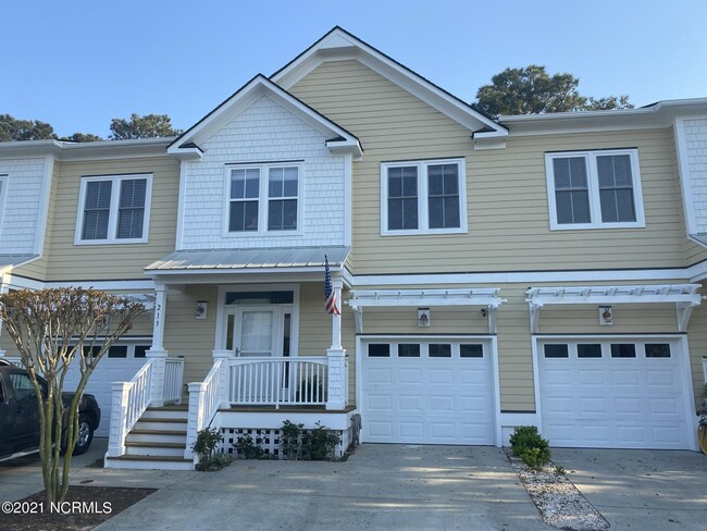 Primary Photo - 213 River Gate Ln
