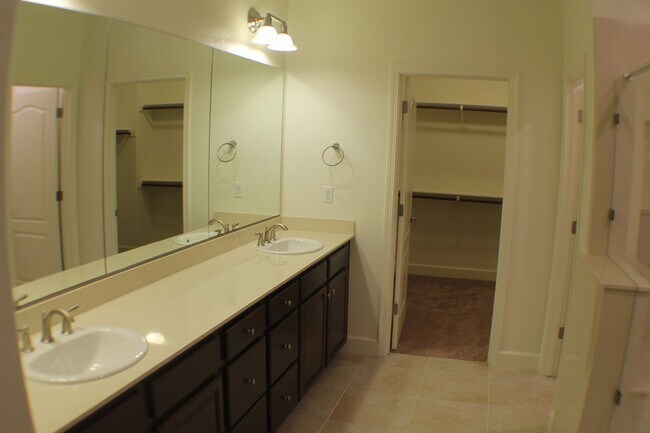 Building Photo - Lennar Home for Rent in Damante Ranch
