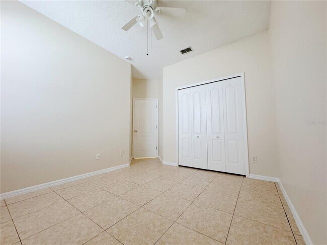 Building Photo - 4932 Bellthorn Dr
