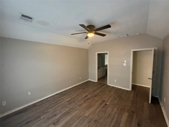 Building Photo - 15343 Court Amber Trail