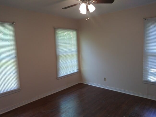 Building Photo - 6109 Greenmere Pl