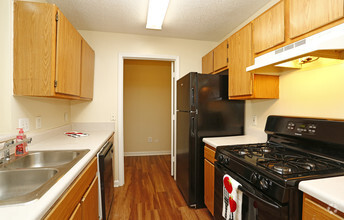 Interior Photo - Forest Glen Apartments