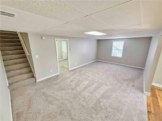 Building Photo - 6403 Ivey Terrace Dr SE