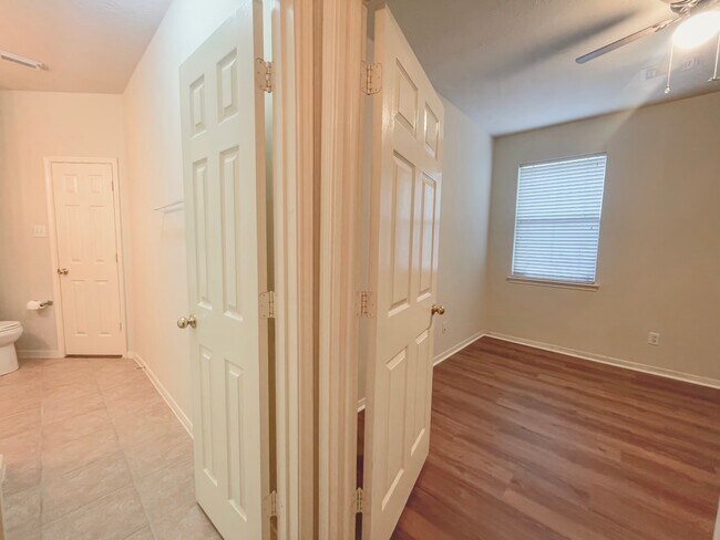 Building Photo - 24511 Saddle Path Ct