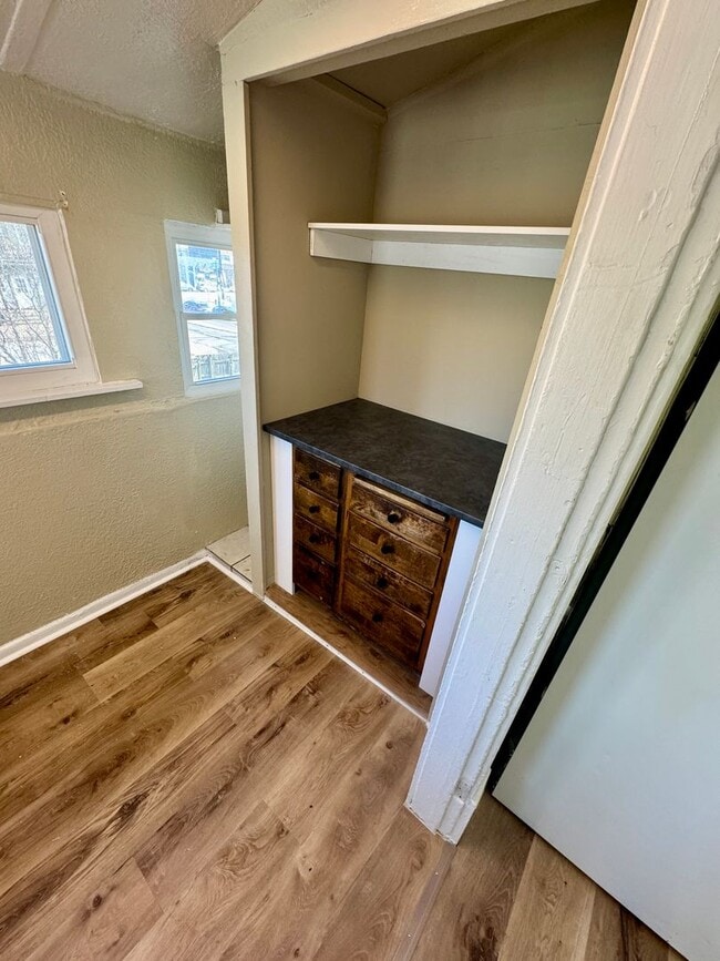 Building Photo - 2542 Glen Echo Dr