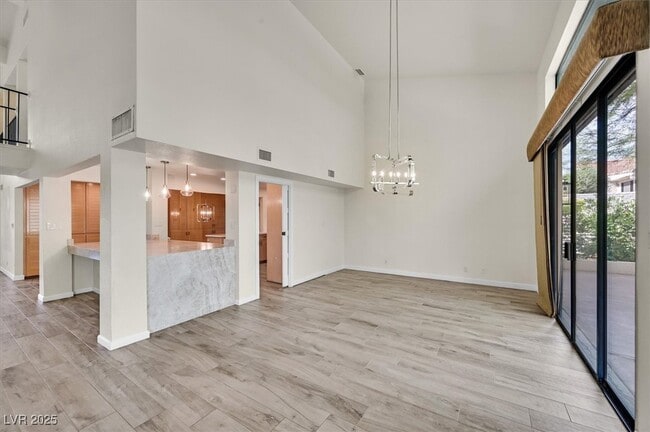 Building Photo - 3328 Plaza Del Paz