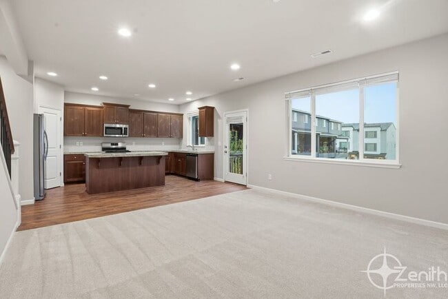 Building Photo - 9019 N Dogwood St