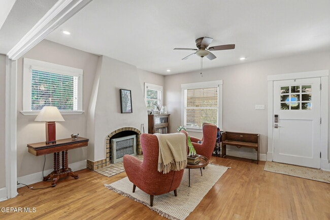 Building Photo - 3703 Cambridge Ave