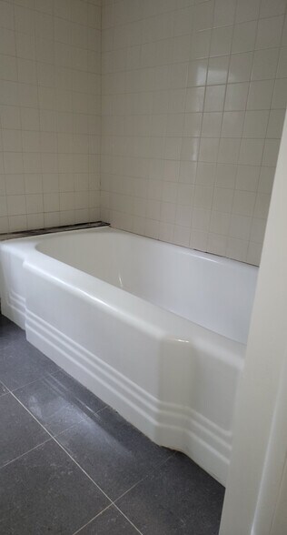 Building Photo - 30 Leuvine St