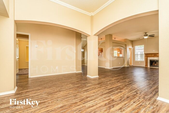 Building Photo - 608 Norwood Dr