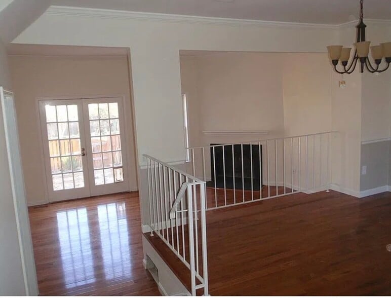 Building Photo - 1331 Chetworth Ct