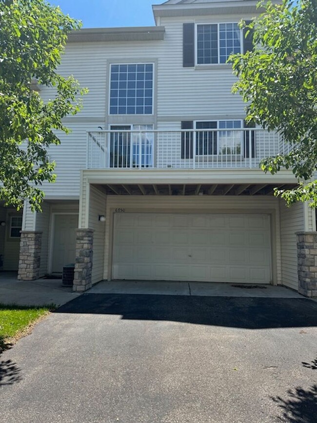Primary Photo - Spacious *2Bed*2Bath townhome Cottage Grov...