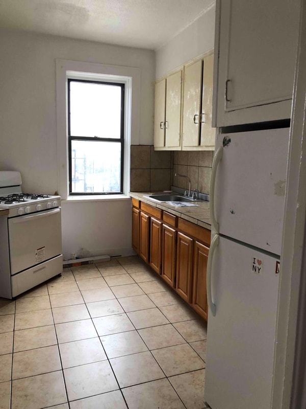 Building Photo - 214 Fifth Ave