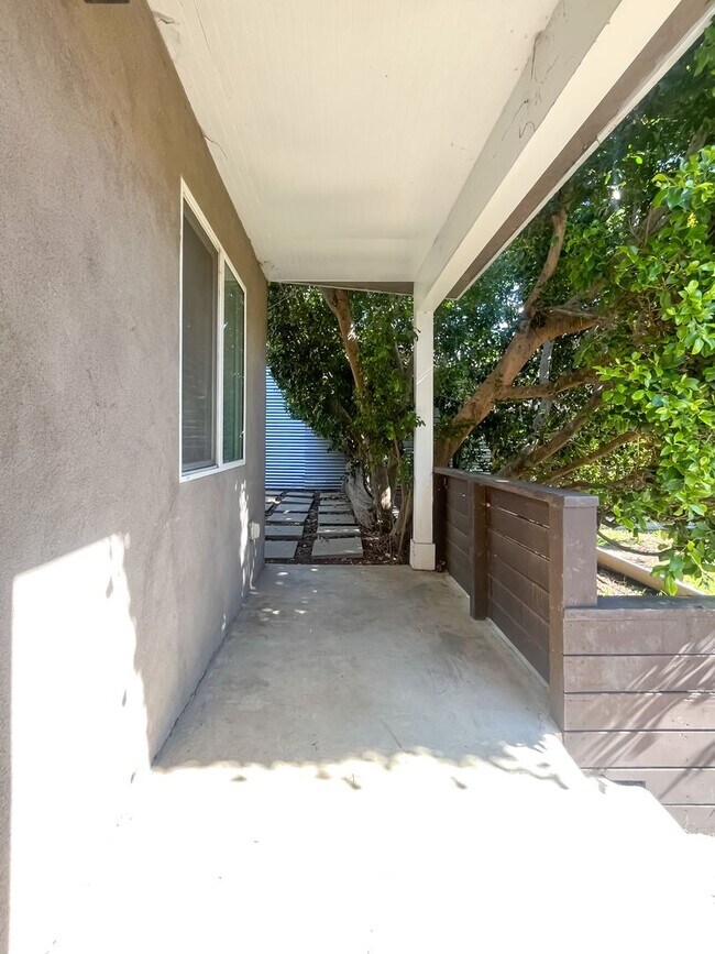 Building Photo - 3425 Alice St