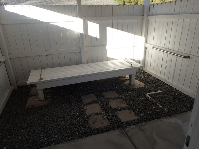 Building Photo - Beautiful single family home with 2 car garage and metal building storage