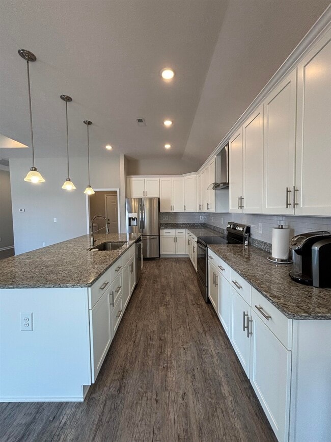 Building Photo - 227 Leste Rd