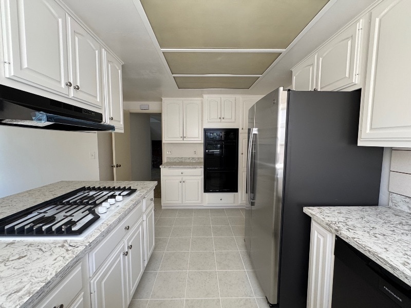 Building Photo - 22913 Juniper Ave