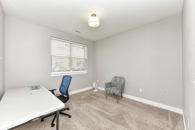 Building Photo - 2579 Filson St