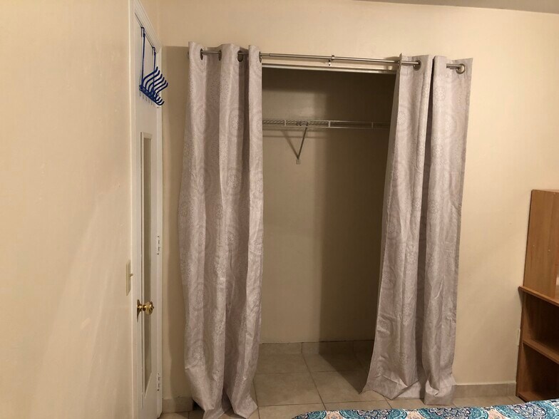 Building Photo - 2360 SW Archer Rd