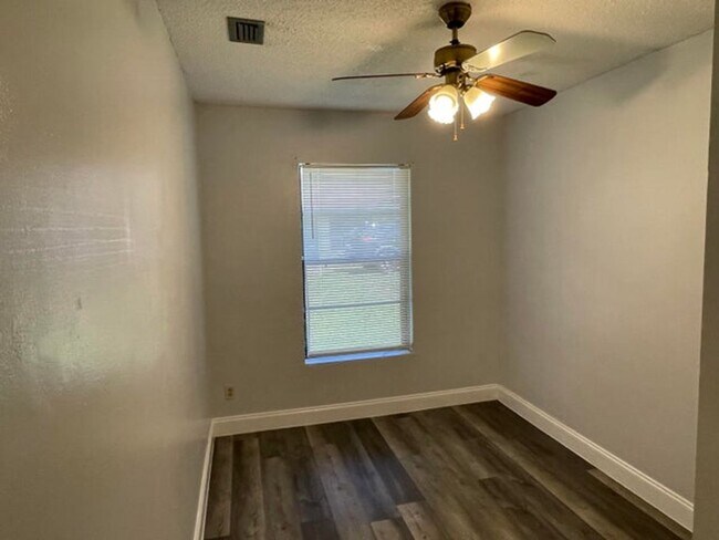 Building Photo - 4895 Badger Ave