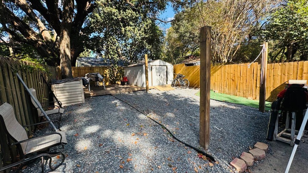 Building Photo - 2348 Merrigan Pl