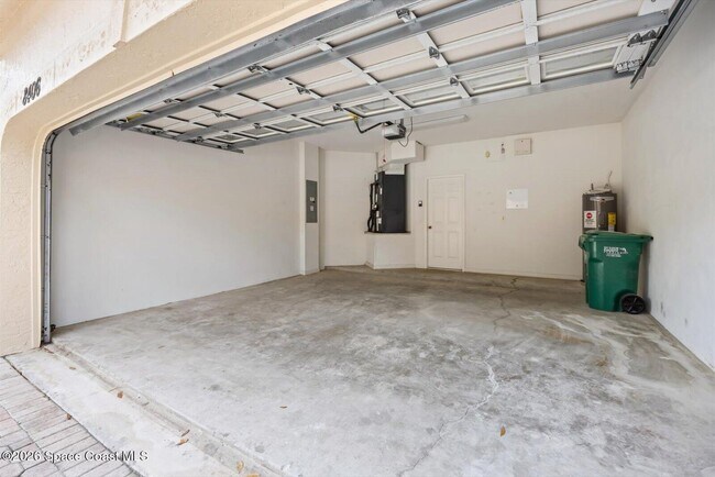 Building Photo - 8406 Mulligan Cir