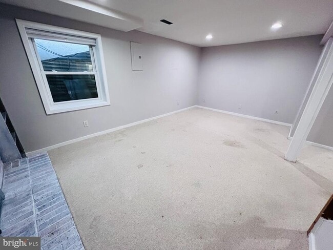 Building Photo - 305 Gundry Dr