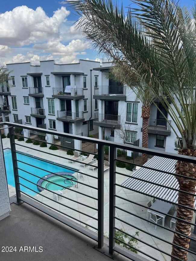 Building Photo - 2090 S Dorsey Ln