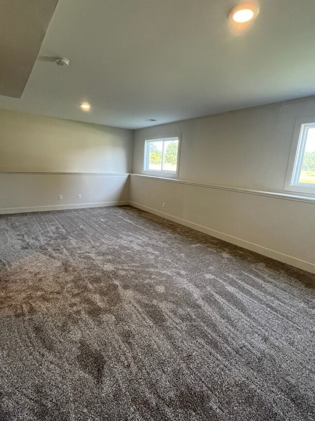 Building Photo - 3212 Babylon Rd