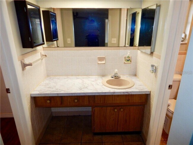 Building Photo - 5702 Moog Rd