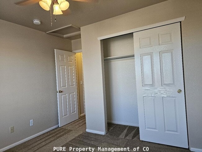 Building Photo - 2-story home with finished basement! 2-car garage!