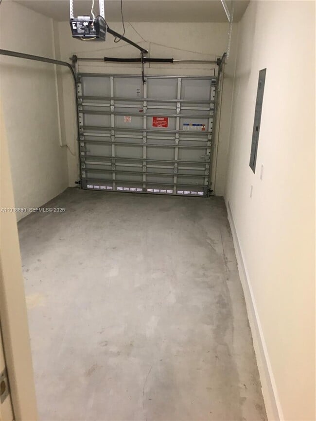 Building Photo - 8807 NW 103rd Ave