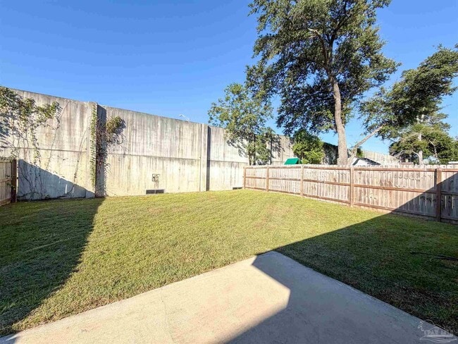 Building Photo - 392 Hilburn Ln