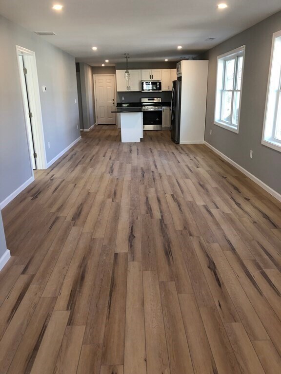 Building Photo - 23 Brookfield St