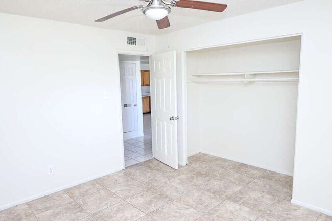 Building Photo - 3701 N 9th Pl