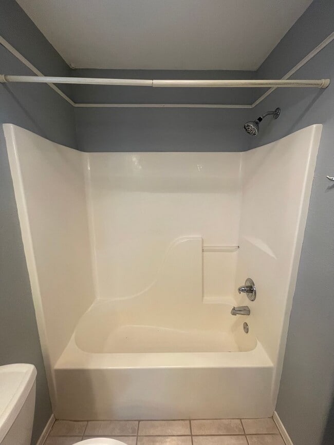 Building Photo - Charming 3 bedroom/2 bathroom Home located in Las Colinas