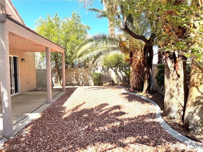 Building Photo - 564 Pomerol Ave
