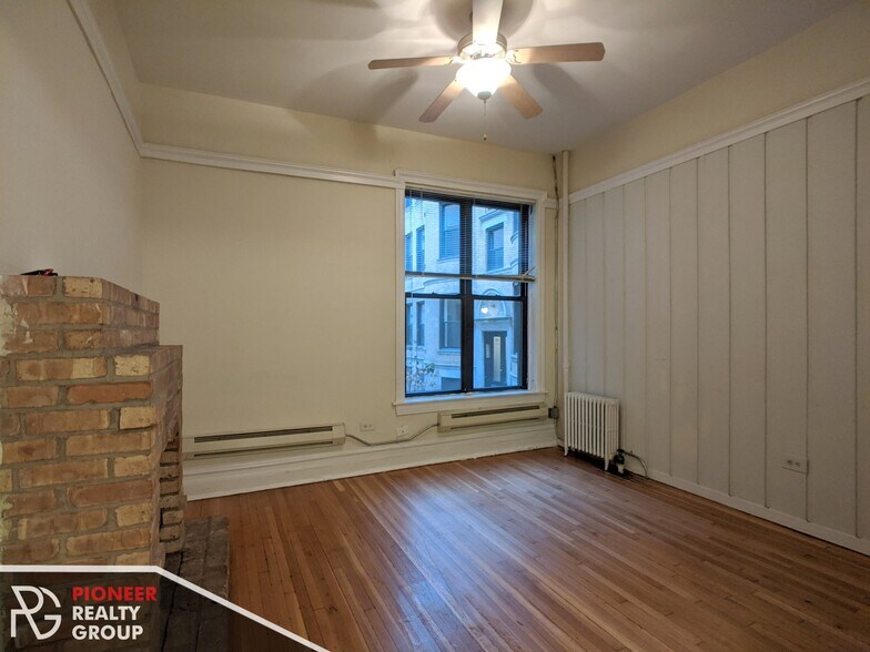Building Photo - 1212 N Dearborn St