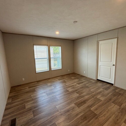 Building Photo - 928 Sharpe Rd