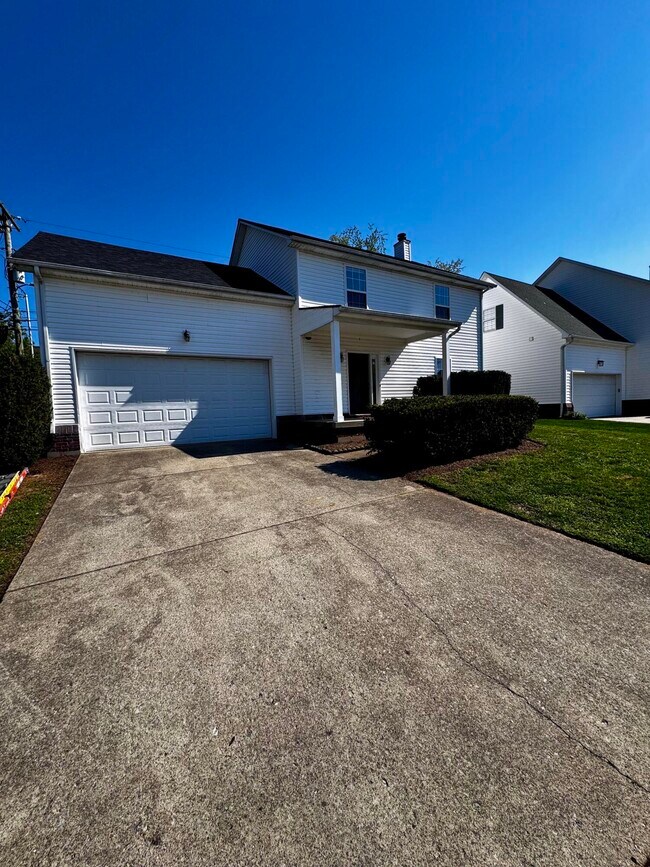 Building Photo - 2469 English Station Dr