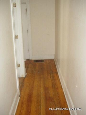 Primary Photo - 33 Adamson St