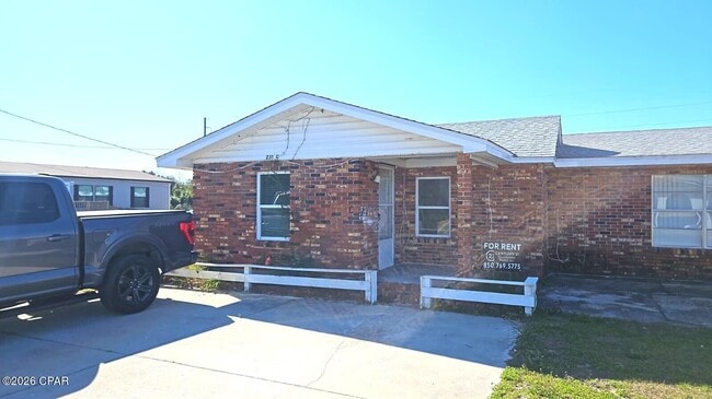 Building Photo - 237 Helen Ave