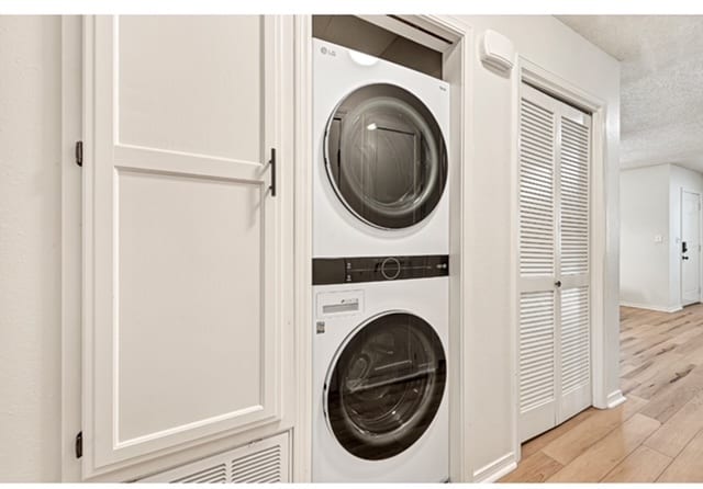 Building Photo - 203 NE J St