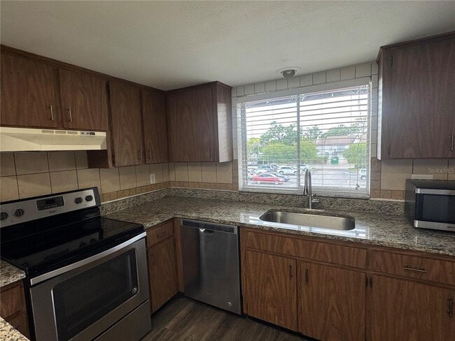 Building Photo - 8601 Huron Ct