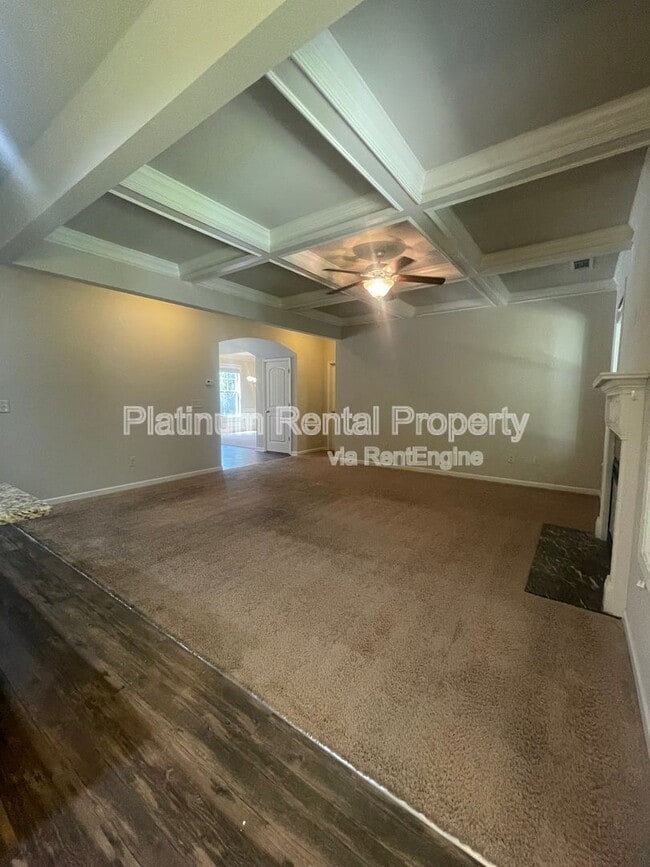 Building Photo - 7350 Silk Tree Pt