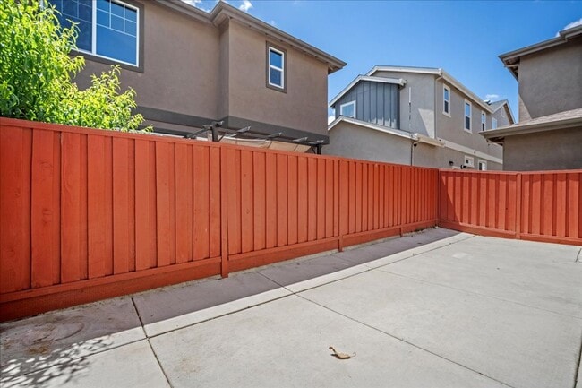 Building Photo - 4073 Gloster Way