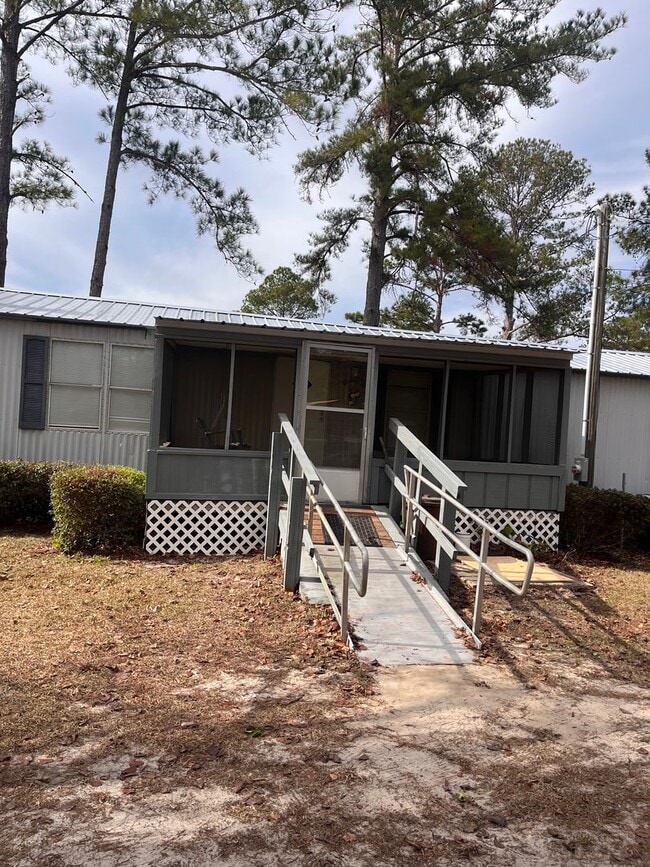 Building Photo - Home in south Lowndes County