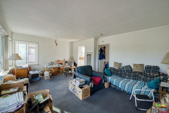 Building Photo - 508 N Avenue 66